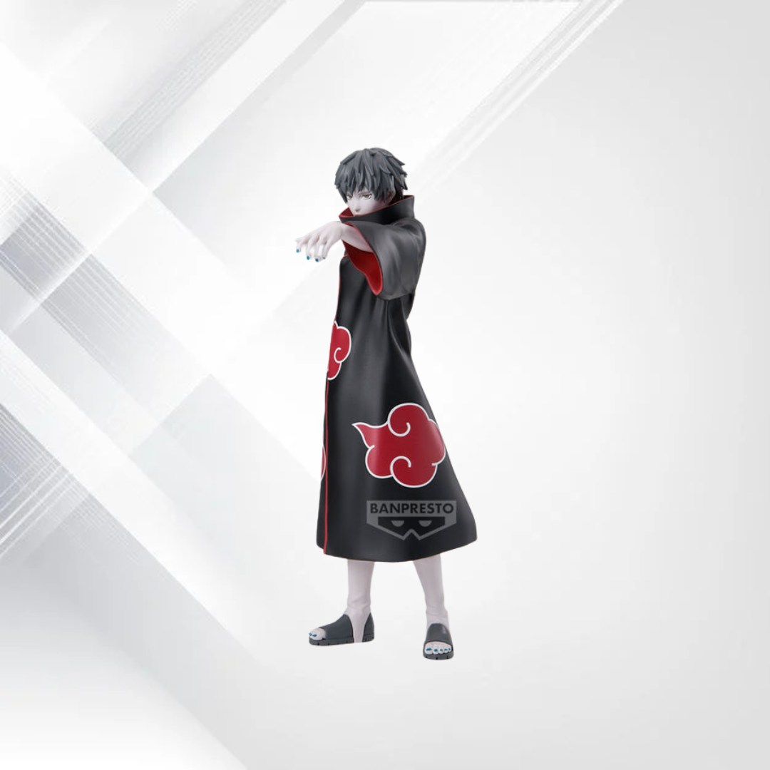 Sasori Noir Edge Collection – widok z ukosa, ręka wyciągnięta przed siebie